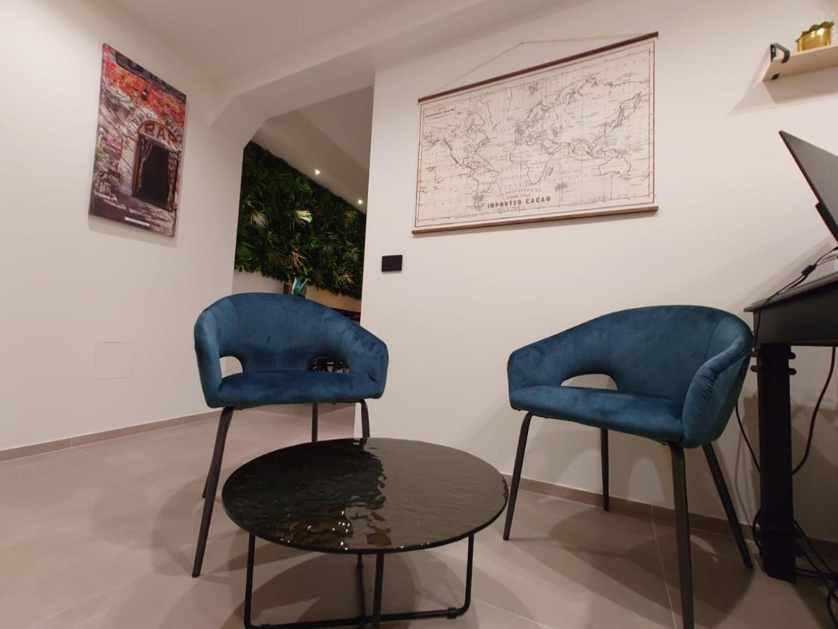 Don Turi - Charming Room Giardini-Naxos Exterior foto